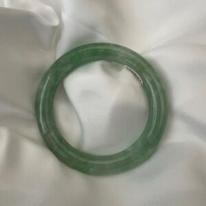 // 53.5mm Natural Jade Bangle - New/Unworn